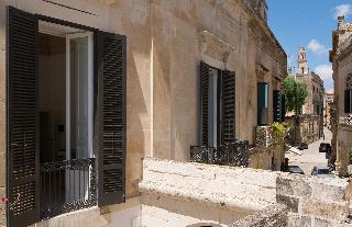Palazzo de Noha, Puglia