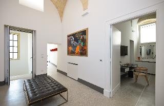 Palazzo de Noha, Puglia