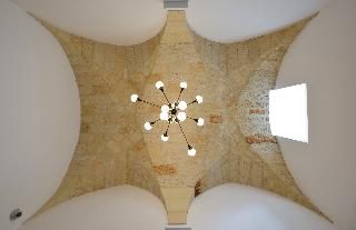 Palazzo de Noha, Puglia