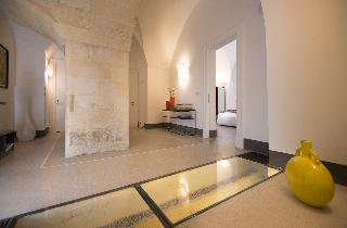 Palazzo de Noha, Puglia