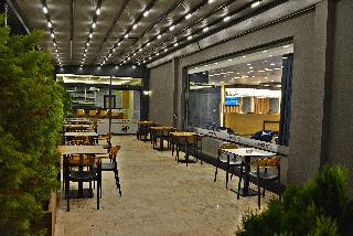 61 Park Otel