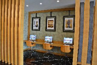 61 Park Otel