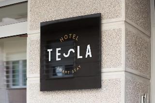 Hotel Tesla - Smart Stay