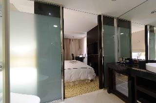 Room:SGL.SU