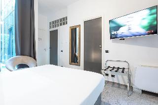 B&B Too Cute 2b Str8, Milan
