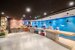 Ibis Hotel (Luoyang Government Bao Long Plaza)