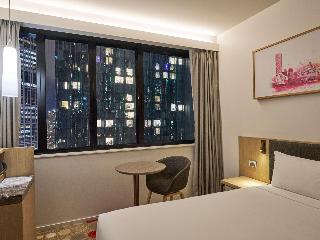 Superior Room 1 Queen Bed