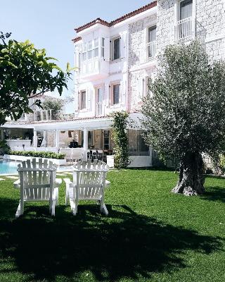 Alacati Seven Rooms Hotel