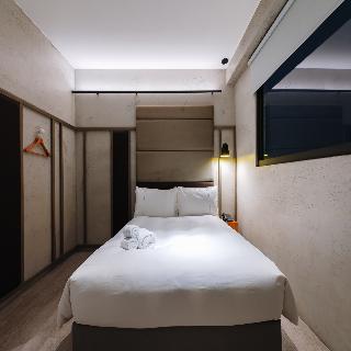 Room:DBL.SU-1