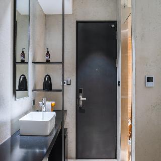 Room:DBL.SU-1