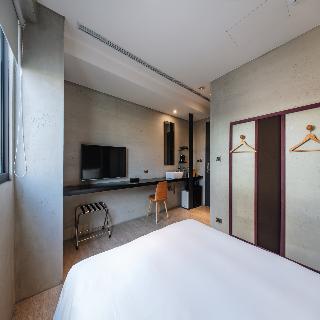 Room:DBL.SU-1