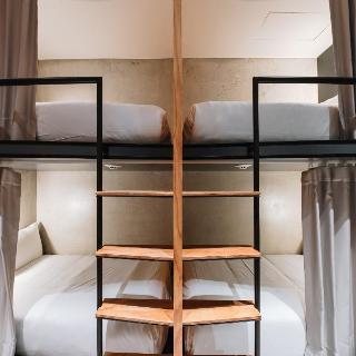 Room:QUA.BK-FH