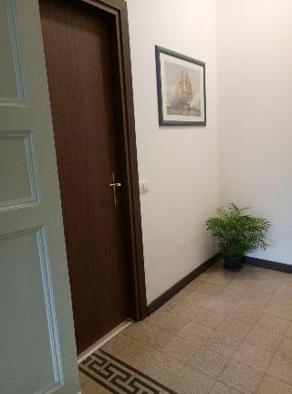 Moonlight Hotel & Suites