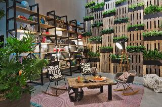 Moxy Amsterdam Houthavens