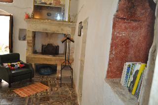 Corte Candelora, Puglia