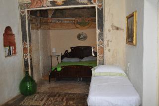 Corte Candelora, Puglia