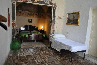 Corte Candelora, Puglia