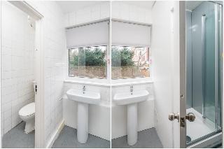 OYO Home 111 Clapham 14 bed HMO, Londyn