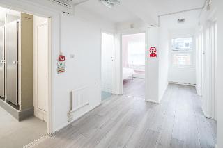 OYO Home 111 Clapham 14 bed HMO, Londyn