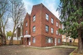 OYO Home 111 Clapham 14 bed HMO, Londyn