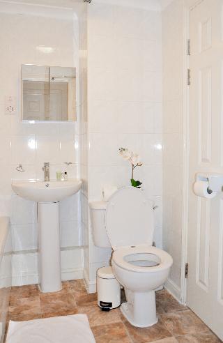 OYO Home 139  Meridian Place 2 Bed, Londyn