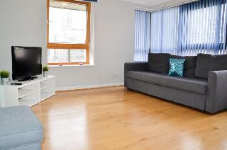 OYO Home 140 Meridian Place, Londyn