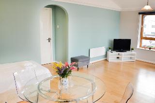 OYO Home 140 Meridian Place, Londyn