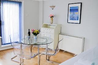 OYO Home 140 Meridian Place, Londyn