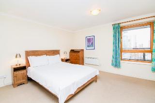 OYO Home 140 Meridian Place, Londyn