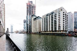 OYO Home 30336 Discovery Dock New 2 Bed, Londyn