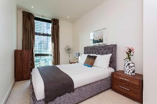 OYO Home 30336 Discovery Dock New 2 Bed, Londyn