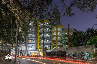 Studio 89 Residences