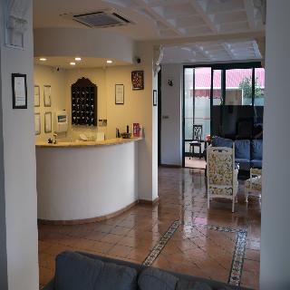 Ustun Otel Alsancak