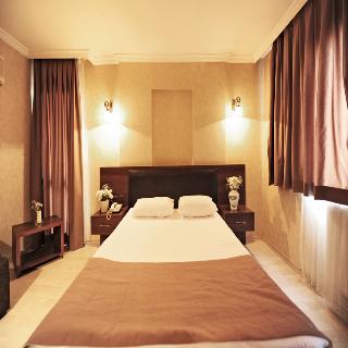 Ustun Otel Alsancak
