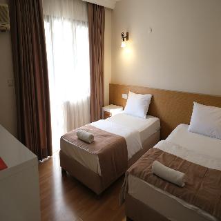 Ustun Otel Alsancak