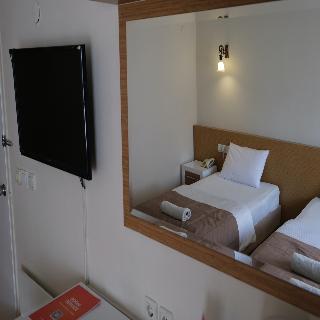 Ustun Otel Alsancak