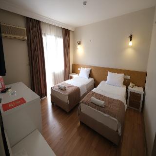 Ustun Otel Alsancak