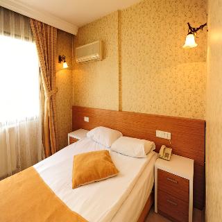 Ustun Otel Alsancak