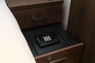 Room:FAM.ST-1