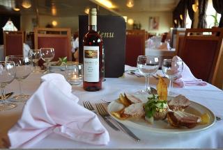 Messecruise Business Hotelship Dusseldorf, Dusseldorf