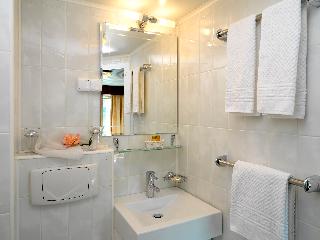 Messecruise Business Hotelship Dusseldorf, Dusseldorf