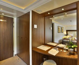 Messecruise Business Hotelship Dusseldorf, Dusseldorf