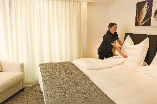 Messecruise Business Hotelship Dusseldorf, Dusseldorf