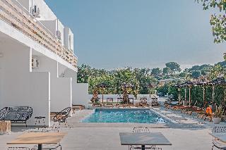 BOHOTEL Messonghi - Designer's Hotel
