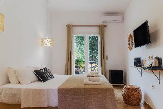 BOHOTEL Messonghi - Designer's Hotel