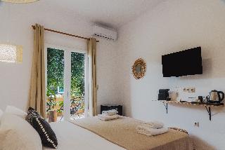 BOHOTEL Messonghi - Designer's Hotel