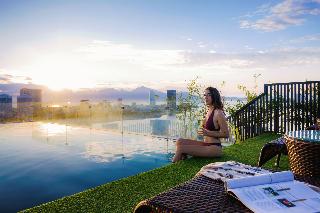 IBIZA Riverfront Hotel Da Nang