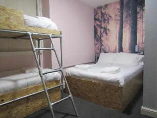 Sleep Eat Love Hostel, Liverpool