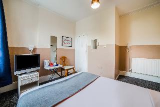 OYO Devine Beach Guest House, Essex