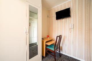 OYO Devine Beach Guest House, Essex